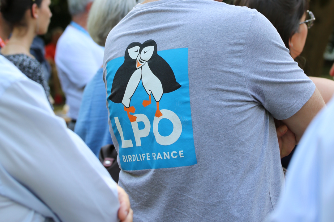 Tshirt gris portant le log de la LPO